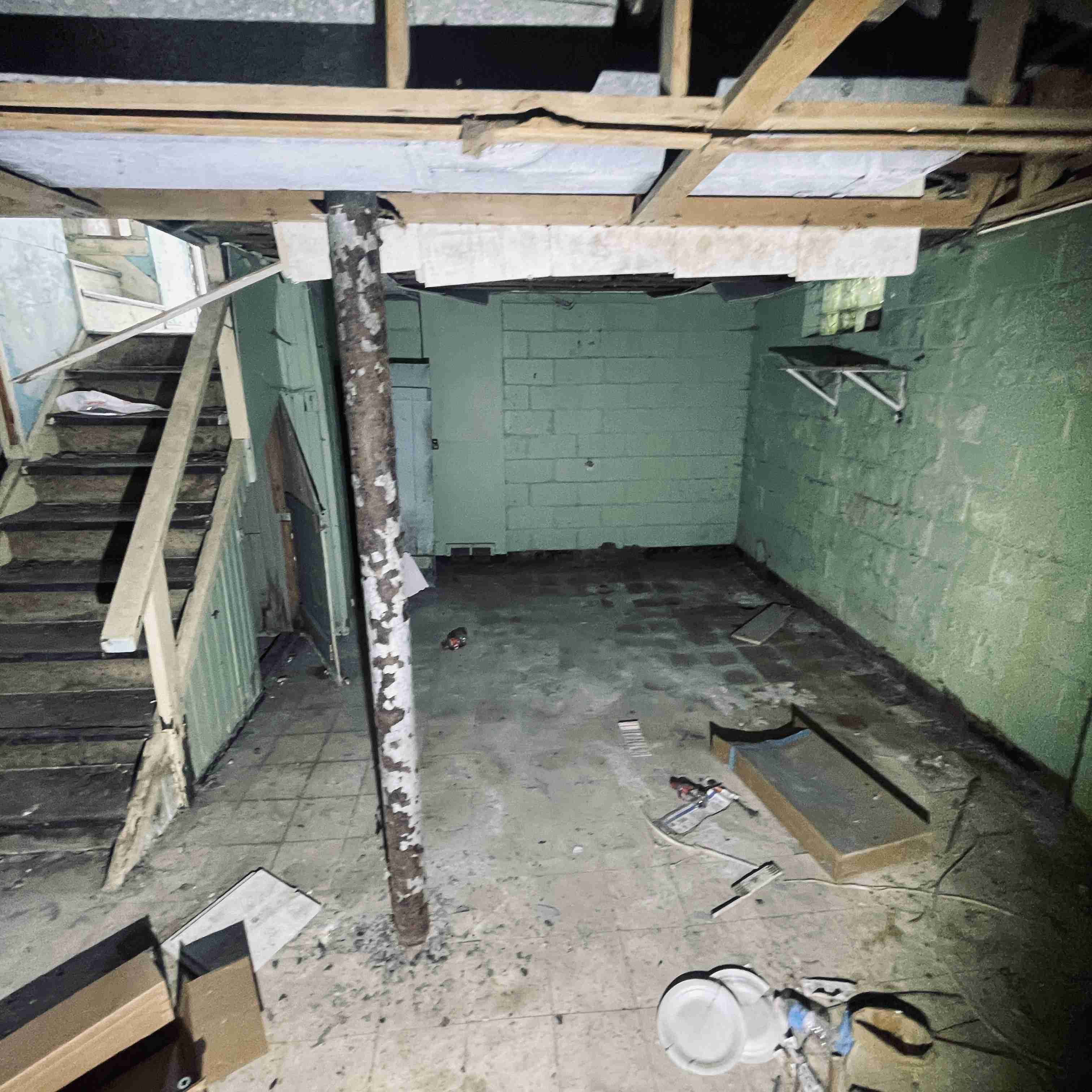 19220 Albany St (55).jpg